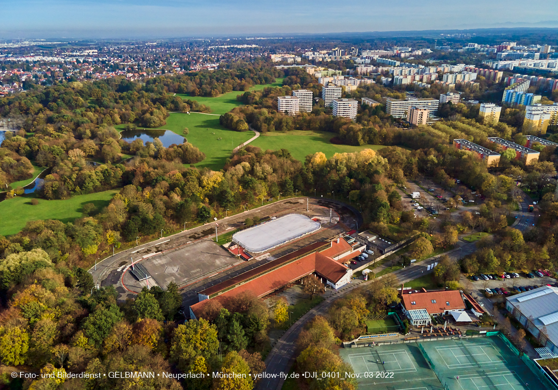 03.11.2022 -  Ostparksee mit Umgebung in Neuperlach